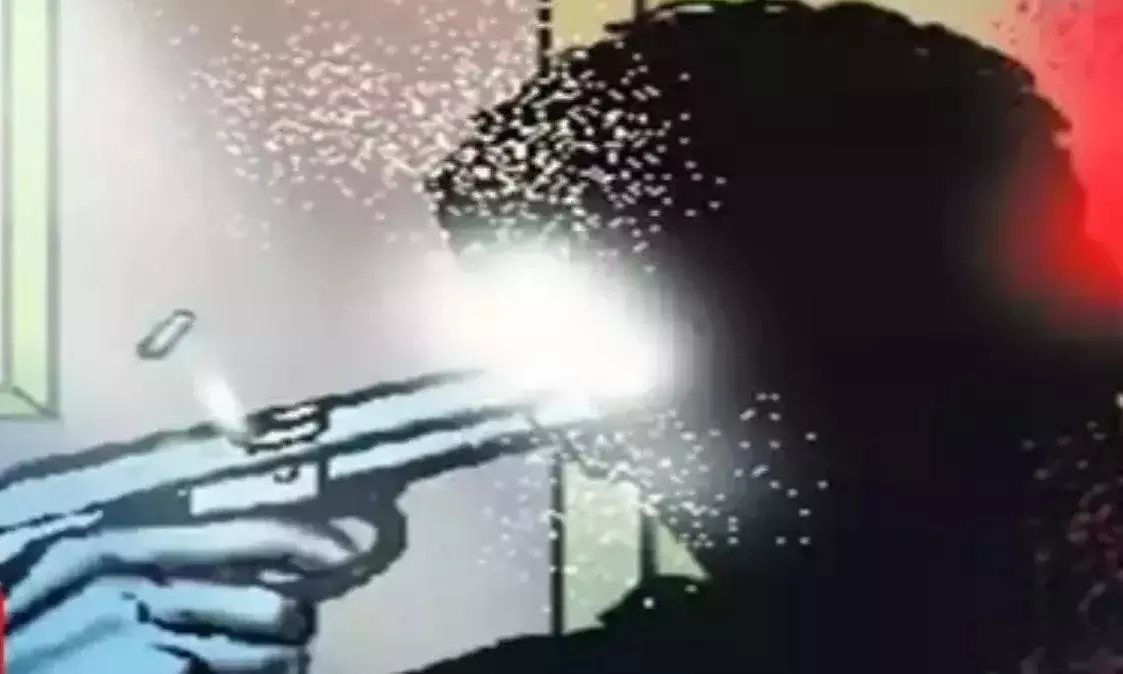 రైఫిల్తో కాల్చుకొని CRPF కానిస్టేబుల్ ఆత్మహత్య రైఫిల్తో కాల్చుకొని CRPF కానిస్టేబుల్ ఆత్మహత్య