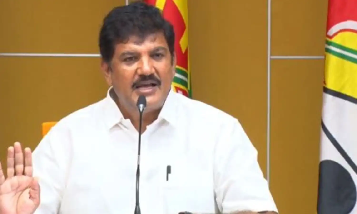 AP : జగన్ సర్కార్ పై ధూళిపాళ్ల నరేంద్ర ఫైర్ AP : జగన్ సర్కార్ పై ధూళిపాళ్ల నరేంద్ర ఫైర్