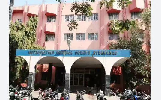 Viveka Murder Case : నాంపల్లి సీబీఐ కోర్టులో వివేకా నిందితులు Viveka Murder Case : నాంపల్లి సీబీఐ కోర్టులో వివేకా నిందితులు