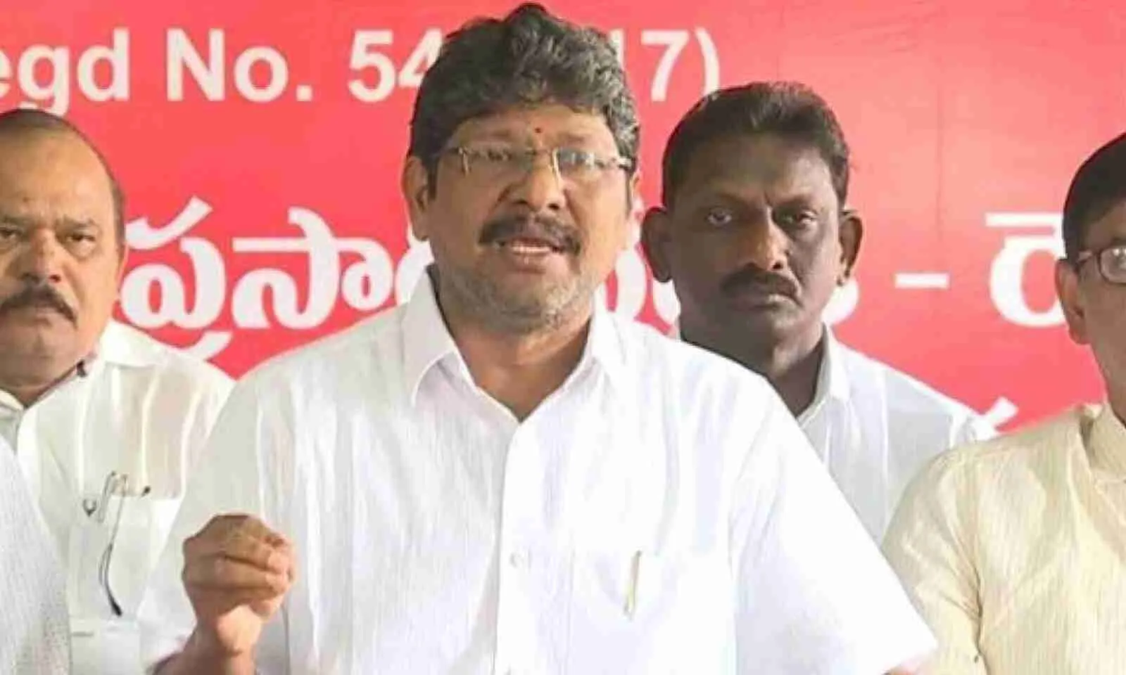 ఏపీ సర్కార్పై ఉద్యోగ సంఘం నేతల ఆగ్రహం ఏపీ సర్కార్పై ఉద్యోగ సంఘం నేతల ఆగ్రహం