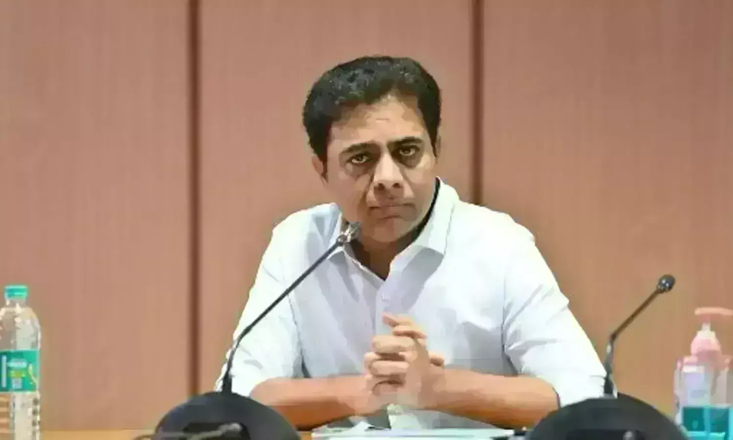 రెజ్లర్లకు మద్దతుగా కేటీఆర్ రెజ్లర్లకు మద్దతుగా కేటీఆర్