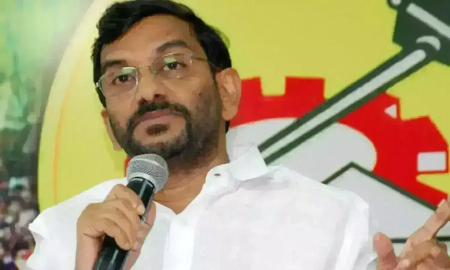 తాడేపల్లి ఫైల్స్ అని జగన్పై ఐదారు సీక్వెల్స్ తీయొచ్చు: సోమిరెడ్డి తాడేపల్లి ఫైల్స్ అని జగన్పై ఐదారు సీక్వెల్స్ తీయొచ్చు: సోమిరెడ్డి