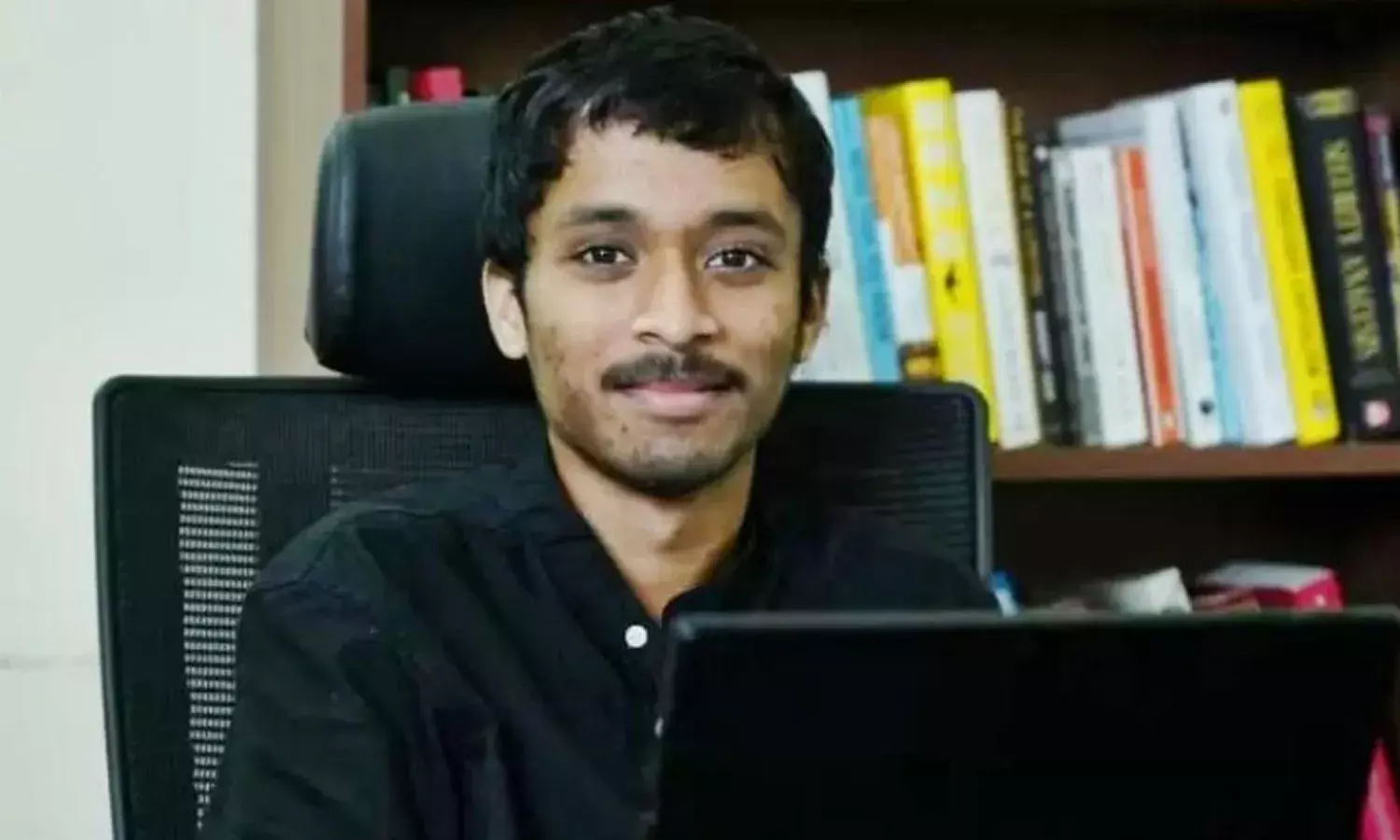 23 ఏళ్లకే రూ.100 కోట్ల టర్నోవర్.. ఎవరీ సంకర్ష్ చందా.. 23 ఏళ్లకే రూ.100 కోట్ల టర్నోవర్.. ఎవరీ సంకర్ష్ చందా..