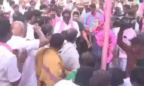 బీఆర్ఎస్ పార్టీ కార్మికులకు అండ: మంత్రి పువ్వాడ