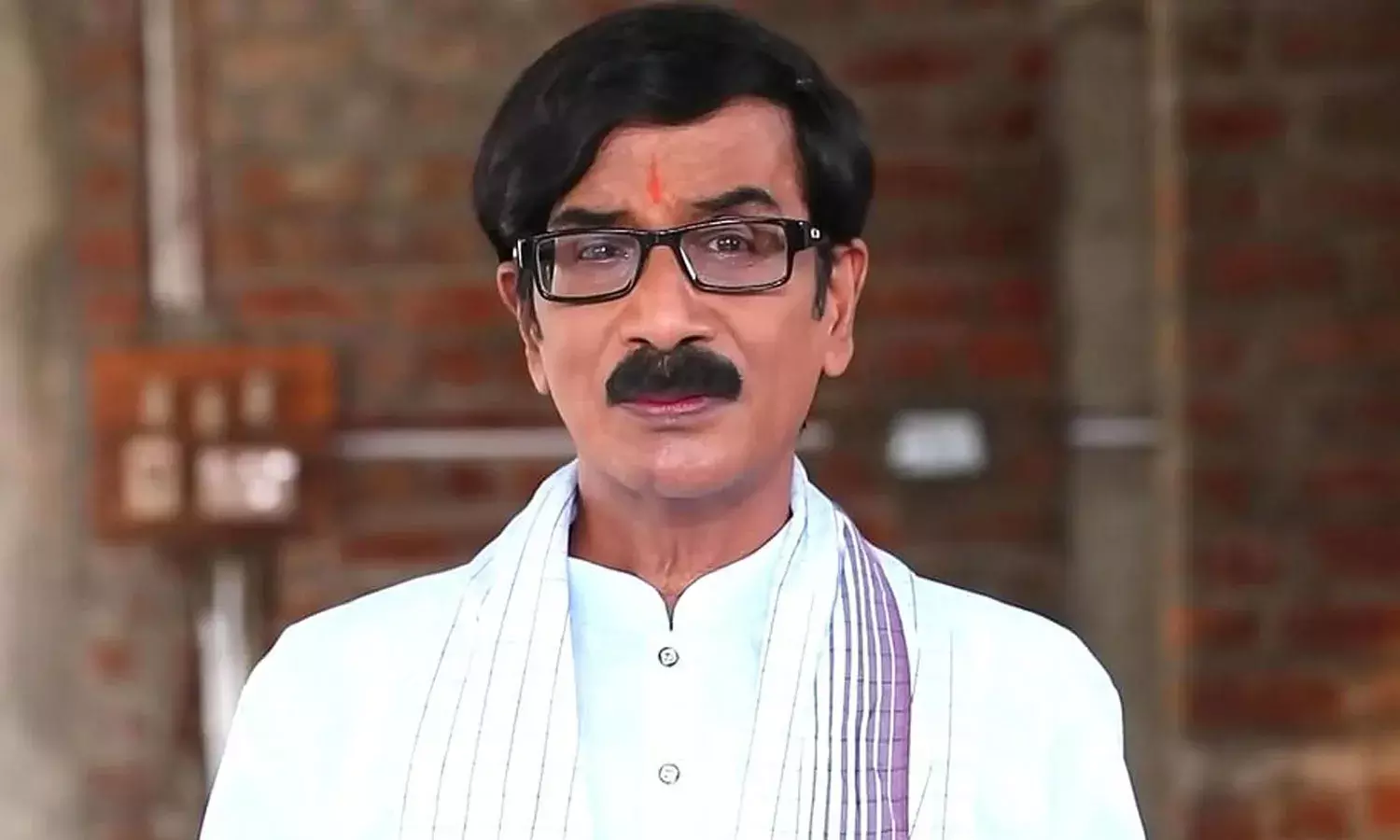 సినీ పరిశ్రమలో విషాదం.. ప్రముఖ హాస్యనటుడు మృతి