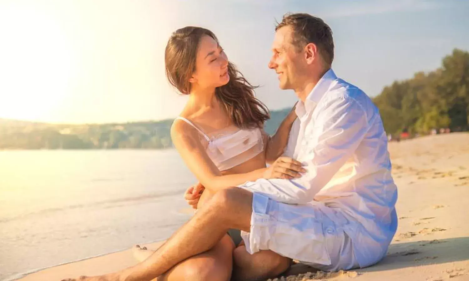 సిక్ లీవ్ పెట్టి బీచ్‌లో ఎంజాయ్.. ఉద్యోగం ఊడబీకిన ఆఫీసర్