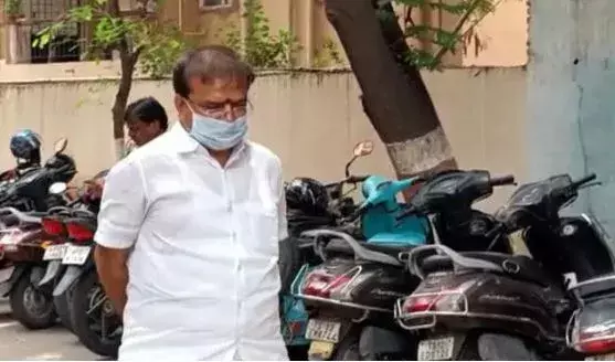 Viveka Murder Case : సీబీఐ కోర్టులో లొంగిపోయిన ఎర్ర గంగిరెడ్డి Viveka Murder Case : సీబీఐ కోర్టులో లొంగిపోయిన ఎర్ర గంగిరెడ్డి