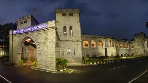 Guntur : పేదలకు ఇళ్ల స్థలాలు పంపిణీ చేయండి : కలెక్టర్ Guntur : పేదలకు ఇళ్ల స్థలాలు పంపిణీ చేయండి : కలెక్టర్