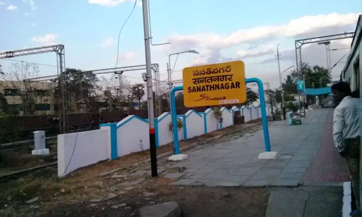 మొన్న యూట్యూబర్.. నేడు ఇన్‌స్టాగ్రామర్.. లైకుల కోసం లైఫ్‌ని..