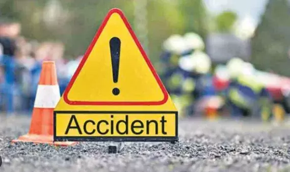 TS : బేతోలులో కారు బీభత్సం.. ఇల్లు, షాపు ద్వంసం