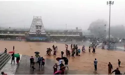 AP : తిరుమలలో భారీ వర్షం