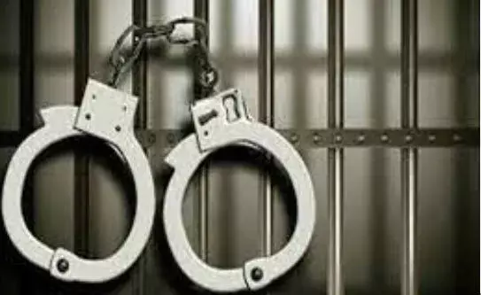 Crime : కల్తీ ఆహార పదార్థాలు తయారు చేస్తున్న ముఠా అరెస్ట్ Crime : కల్తీ ఆహార పదార్థాలు తయారు చేస్తున్న ముఠా అరెస్ట్