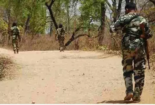 తెలంగాణ, చత్తీస్‌ఘడ్ సరిహద్దుల్లో ఎన్‌కౌంటర్, ఇద్దరు మృతి