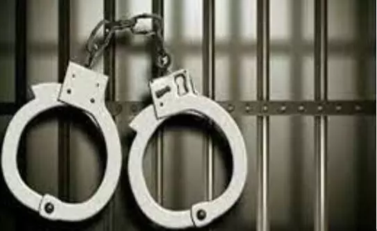 Crime : కల్తీ ఆహార పదార్థాలు తయారు చేస్తున్న ముఠా అరెస్ట్ Crime : కల్తీ ఆహార పదార్థాలు తయారు చేస్తున్న ముఠా అరెస్ట్