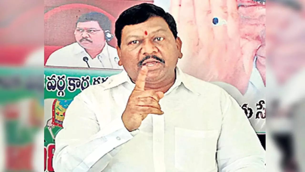 డిప్యూటీ సీఎం రాజన్న దొర హాట్ కామెంట్స్ డిప్యూటీ సీఎం రాజన్న దొర హాట్ కామెంట్స్
