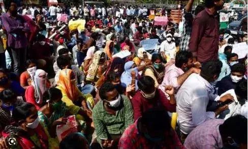స్పష్టత వచ్చేవరకు సమ్మె తగ్గేదేలే అంటున్న పంచాయతీ కార్యదర్శులు స్పష్టత వచ్చేవరకు సమ్మె తగ్గేదేలే అంటున్న పంచాయతీ కార్యదర్శులు