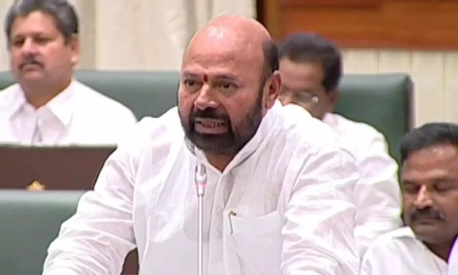 జనగామ ఎమ్మెల్యేపై కుమార్తె పోలీస్ ఫిర్యాదు జనగామ ఎమ్మెల్యేపై కుమార్తె పోలీస్ ఫిర్యాదు