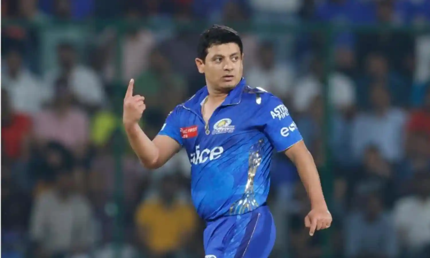 నా కొడుకు కోసం రూ.20కోట్లు రెడీ చేసుకోండి నా కొడుకు కోసం రూ.20కోట్లు రెడీ చేసుకోండి