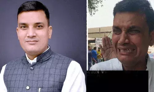 ఎన్నికల్లో గెలిచిన ఆనందం.. అభ్యర్థి కన్నీళ్లు