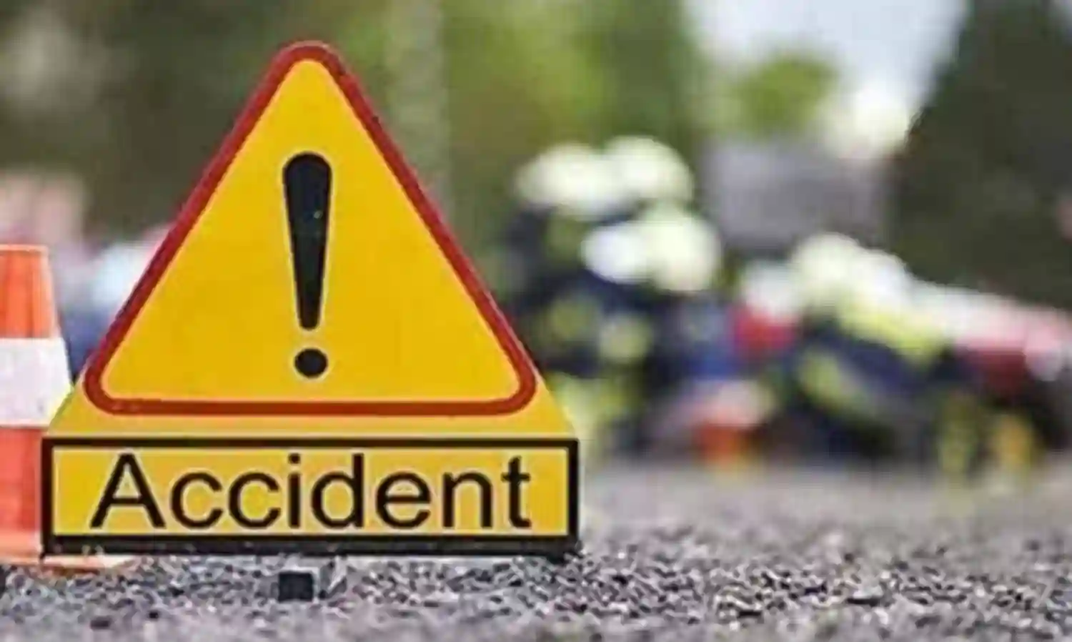 Accident : కాకినాడ తాళ్లరేవు దగ్గర ఘోర రోడ్డు ప్రమాదం Accident : కాకినాడ తాళ్లరేవు దగ్గర ఘోర రోడ్డు ప్రమాదం