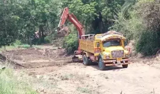 గుడివాడలో మట్టి దందా గుడివాడలో మట్టి దందా