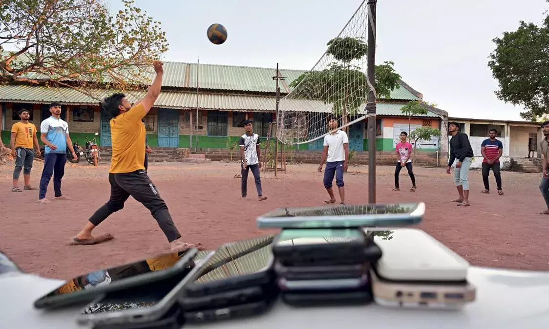 ఆదర్శ గ్రామం ఆదర్శ గ్రామం