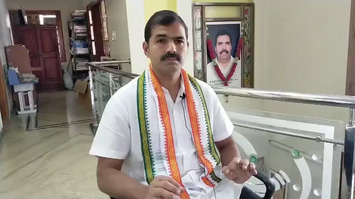 చిత్తూరు జిల్లాలో కాంగ్రెస్కు షాక్ చిత్తూరు జిల్లాలో కాంగ్రెస్కు షాక్