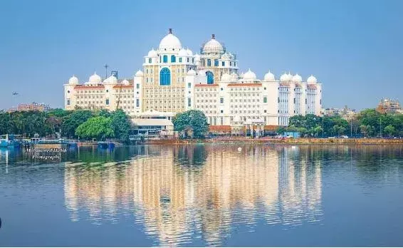 Telangana: కొత్త సచివాలయంలో తొలి మంత్రివర్గ సమావేశం Telangana: కొత్త సచివాలయంలో తొలి మంత్రివర్గ సమావేశం