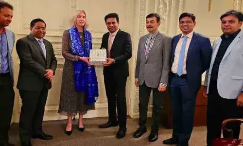 తెలంగాణలో హాలీవుడ్‌ దిగ్గజం వార్నర్‌ బ్రదర్స్‌ పెట్టుబడి