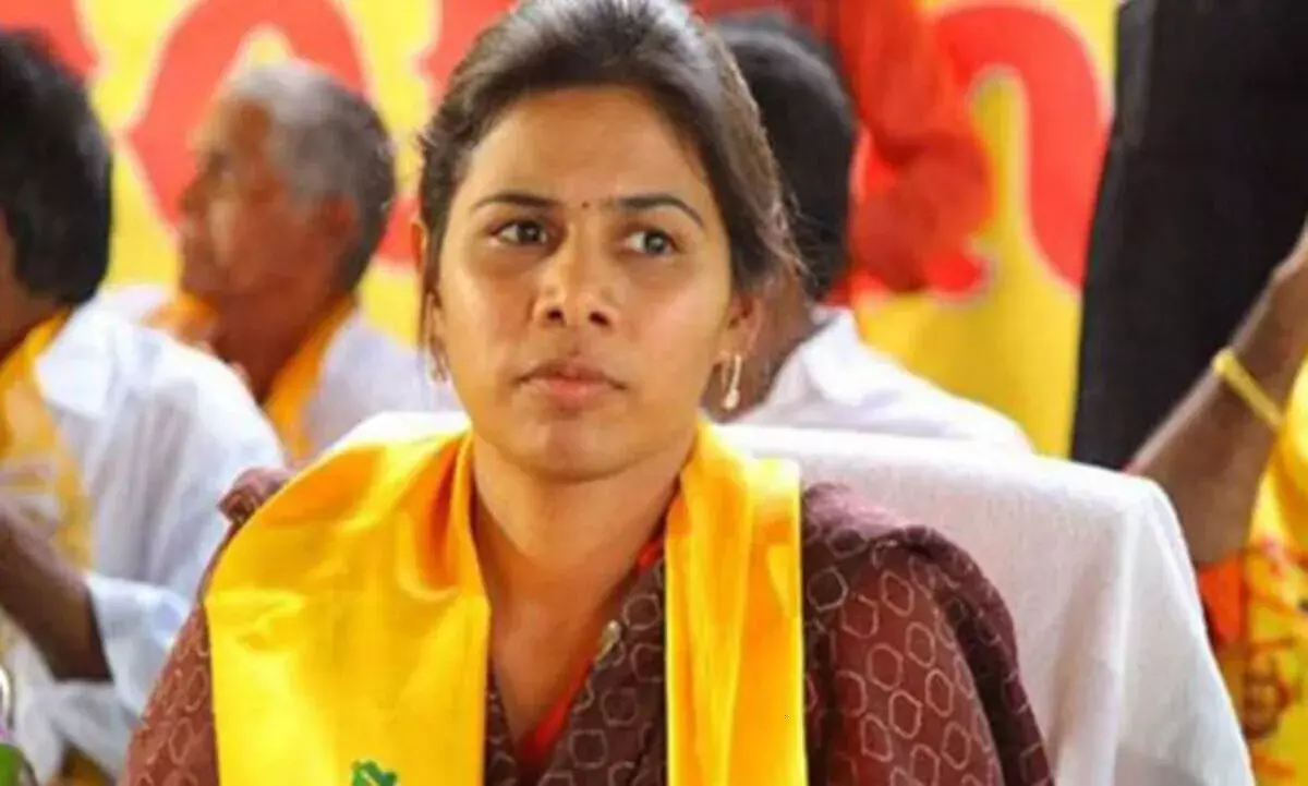 అఖిల ప్రియకు ఛాతి నొప్పి అఖిల ప్రియకు ఛాతి నొప్పి