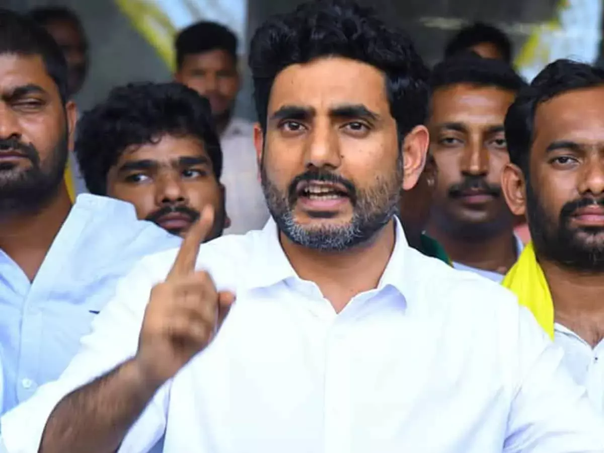 నాలుగేళ్లలో 5ఇళ్లు మాత్రమే కట్టిన సీఎం జగన్ నాలుగేళ్లలో 5ఇళ్లు మాత్రమే కట్టిన సీఎం జగన్