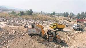 తాడేపల్లిలో ఆగని అక్రమ మైనింగ్