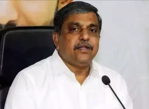 సీబీఐ ముందు హాజరుకావడానికే అవినాష్ వెళ్తున్నాడు: సజ్జల సీబీఐ ముందు హాజరుకావడానికే అవినాష్ వెళ్తున్నాడు: సజ్జల