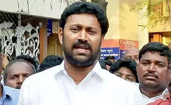 అవినాష్ రెడ్డి తల్లికి గుండె చికిత్స అవినాష్ రెడ్డి తల్లికి గుండె చికిత్స