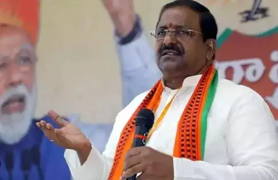 గవర్నర్ ను కలవనున్న సోమూ వీర్రాజు గవర్నర్ ను కలవనున్న సోమూ వీర్రాజు