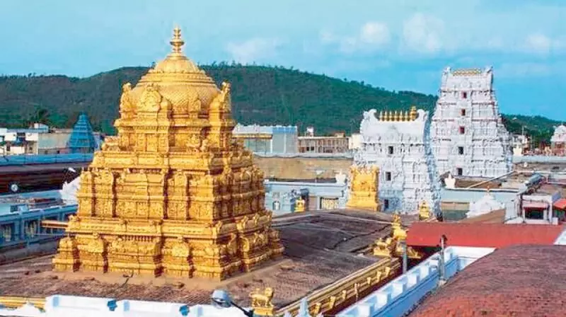 స్వామివారి దర్శనానికి 18 గంటల సమయం స్వామివారి దర్శనానికి 18 గంటల సమయం