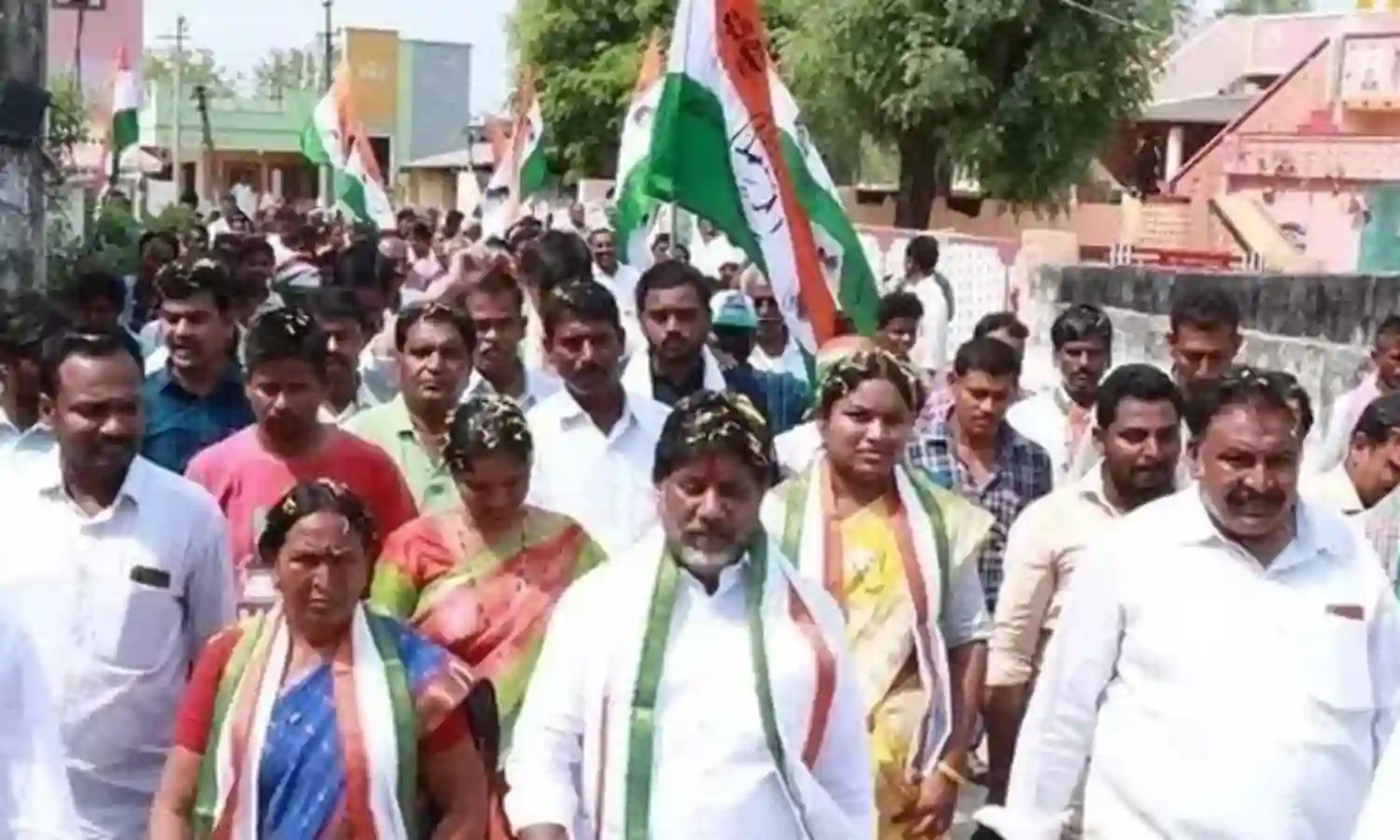 జడ్చర్లలో పీపుల్స్ మార్చ్ బహిరంగ సభ జడ్చర్లలో పీపుల్స్ మార్చ్ బహిరంగ సభ