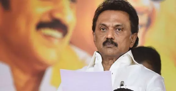 తమిళనాడులో అమూల్ పాలసేకరణ ఆపాలన్న సీఎం స్టాలిన్ తమిళనాడులో అమూల్ పాలసేకరణ ఆపాలన్న సీఎం స్టాలిన్