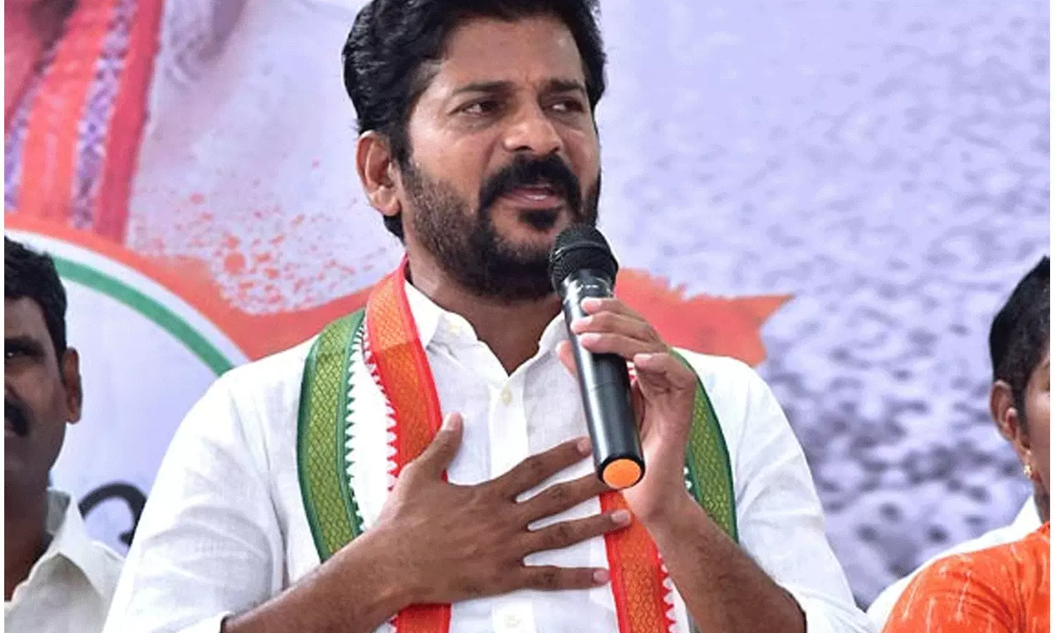 అధికారంలోకి వస్తే రూ.500లకే సిలిండర్: రేవంత్ రెడ్డి అధికారంలోకి వస్తే రూ.500లకే సిలిండర్: రేవంత్ రెడ్డి