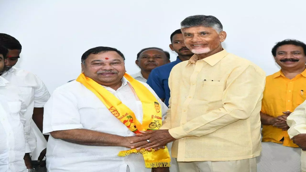 చంద్రబాబు విజన్తోనే యువతకు ఉద్యోగాలు: కాసాని చంద్రబాబు విజన్తోనే యువతకు ఉద్యోగాలు: కాసాని