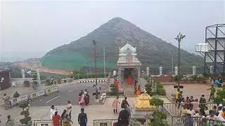 YCP పాలనపై నిప్పులు చెరుగుతున్న TDP నేత‌లు