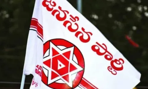 తిరుపతిలో జనసేన ఆందోళన తిరుపతిలో జనసేన ఆందోళన