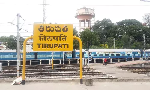 కిలేడీ దొంగలు