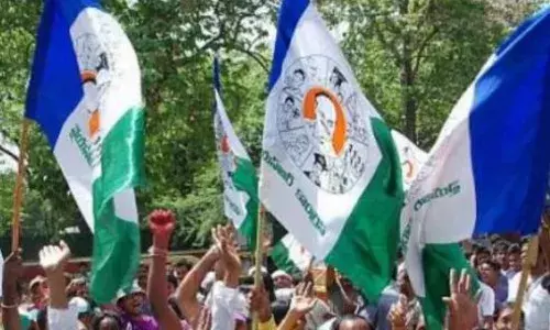 హిందూపురం వైసీపీలోవర్గపోరు