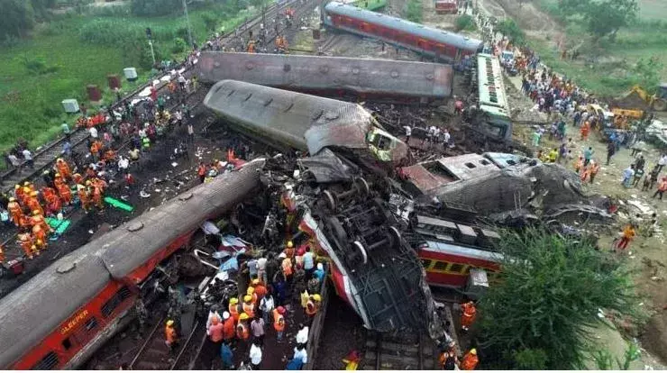 ఒడిశా రైలు ప్రమాదం.. 292కు చేరిన మృతులు ఒడిశా రైలు ప్రమాదం.. 292కు చేరిన మృతులు