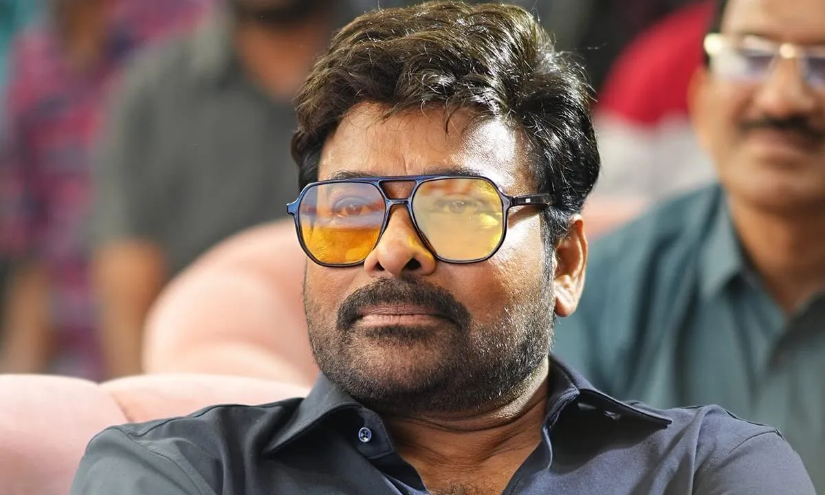 పేదలకు, అభిమానులకు, సినీకార్మికులకు మెగాస్టార్ భరోసా పేదలకు, అభిమానులకు, సినీకార్మికులకు మెగాస్టార్ భరోసా