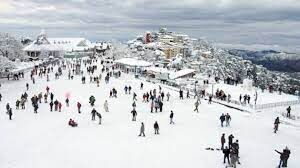 సిమ్లాకు క్యూ కడుతున్న పర్యాటకులు.. అందుకేనా..!