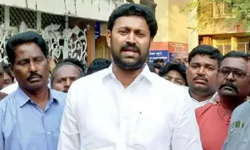 సీబీఐ విచారణకు హాజరైన అవినాష్రెడ్డి సీబీఐ విచారణకు హాజరైన అవినాష్రెడ్డి