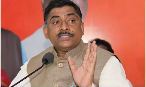 సచివాలయంను నిజాం ఫోర్టు లాగా మార్చారు: మురళీధర్ రావు సచివాలయంను నిజాం ఫోర్టు లాగా మార్చారు: మురళీధర్ రావు
