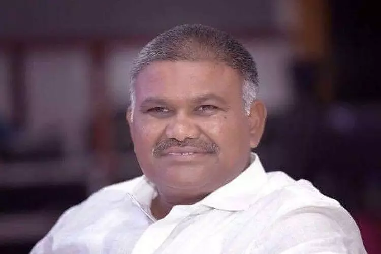 కలకలం రేపిన కరపత్రాలు కలకలం రేపిన కరపత్రాలు